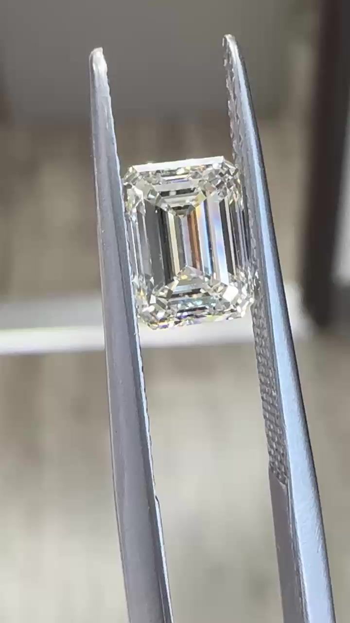 Emerald 1.3ct H VS2 - Cut • EGL • 926817005D