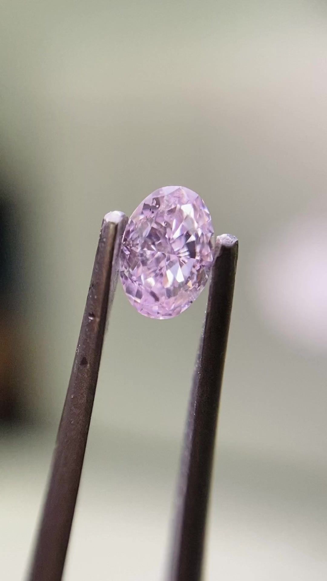 Oval 0.25ct Fancy Light Pink SI2 - Cut • GIA • 2458111045