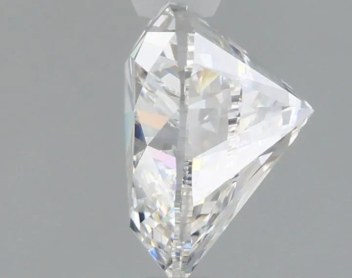 Lab-Grown Heart Diamond - 2.53 Carats, E Color, VVS2 Clarity - Sustainable Luxury and Dazzling Brilliance-IGI·Certified