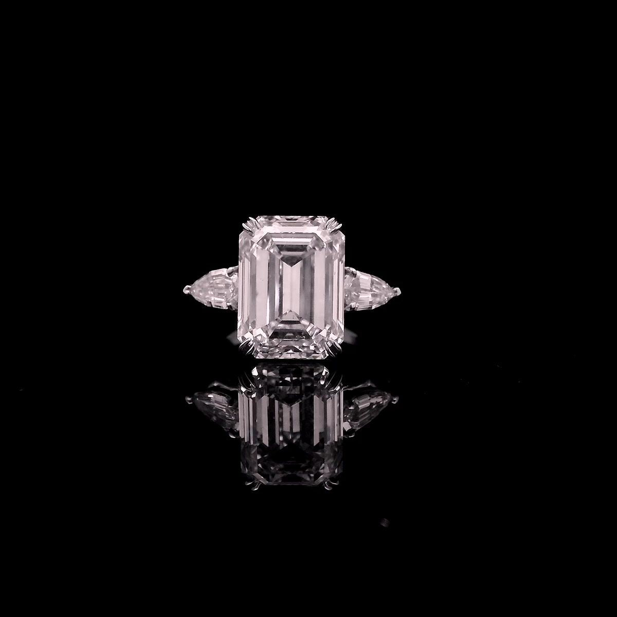 Emerald 10.01ct F SI1 - Cut • GIA • 5192343269