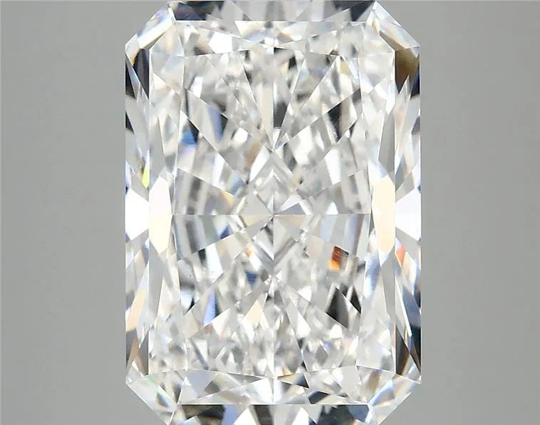 5.05ct Radiant Lab Grown Diamond (Colour D, Clarity VVS2, IGI Certified)
