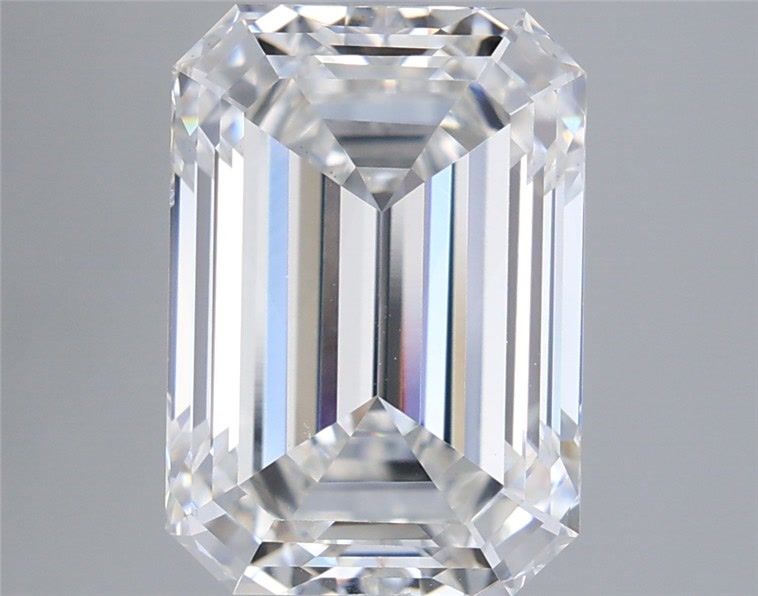 Lab-Grown Emerald Diamond - 4.63 Carats, F Color, VS2 Clarity - Certified by IGI - Report Number: LG670446647