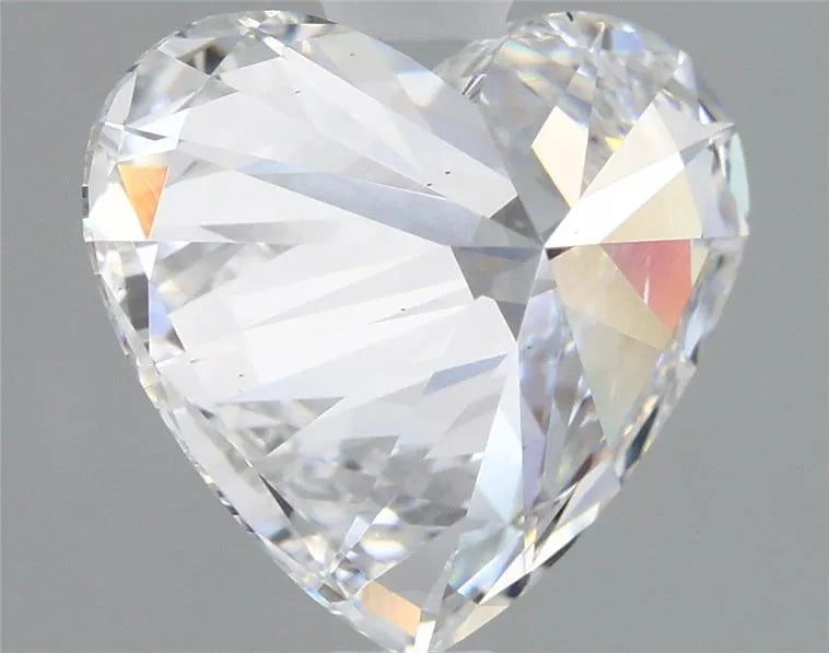 Lab-Grown Heart Diamond - 2 Carats, E Color, VS1 Clarity - Sustainable Luxury and Dazzling Brilliance-IGI·Certified