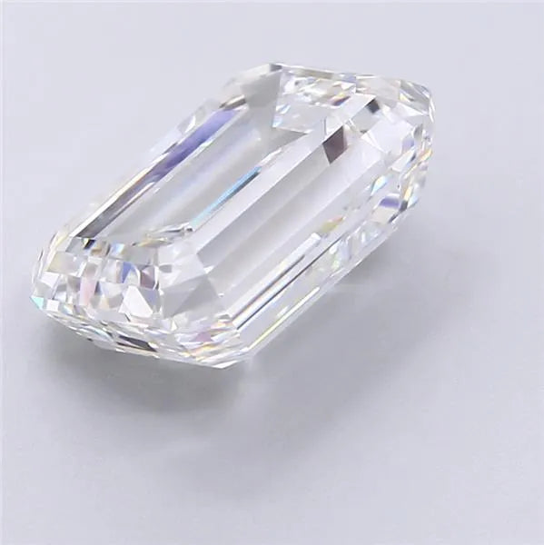 Lab-Grown Emerald Diamond - 5.06 Carats, E Color, VS1 Clarity - Sustainable Luxury and Dazzling Brilliance-IGI·Certified
