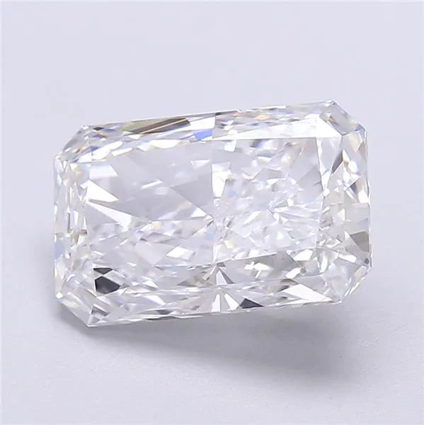 4.37ct Radiant Lab Grown Diamond (Colour D, Clarity VVS1, IGI Certified)