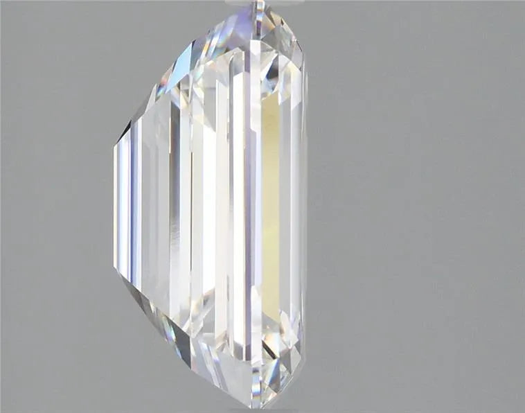 Lab-Grown Emerald Diamond - 4.59 Carats, E Color, VVS2 Clarity - Sustainable Luxury and Dazzling Brilliance-IGI·Certified