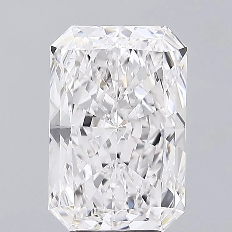 4.01ct Radiant Lab Grown Diamond (Colour F, Clarity VVS2, IGI Certified)