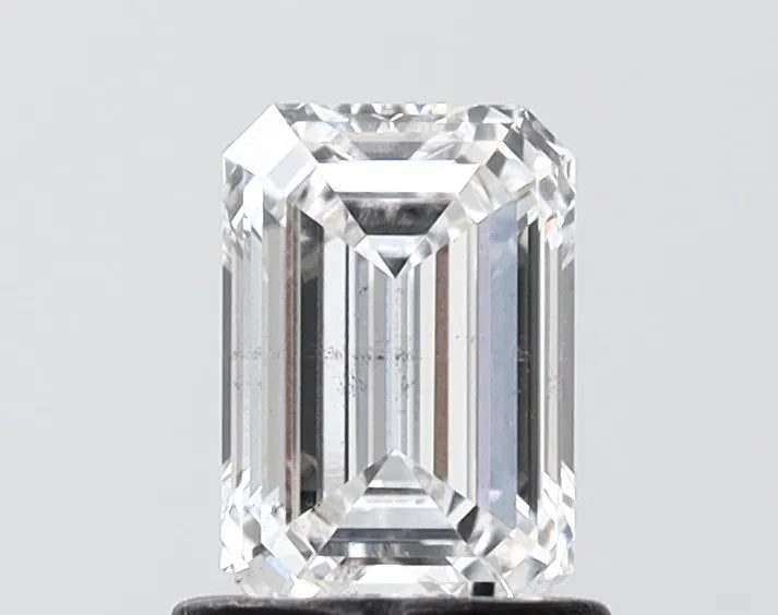 1.00ct Emerald Lab Grown Diamond (Colour E, Clarity SI1, IGI Certified)