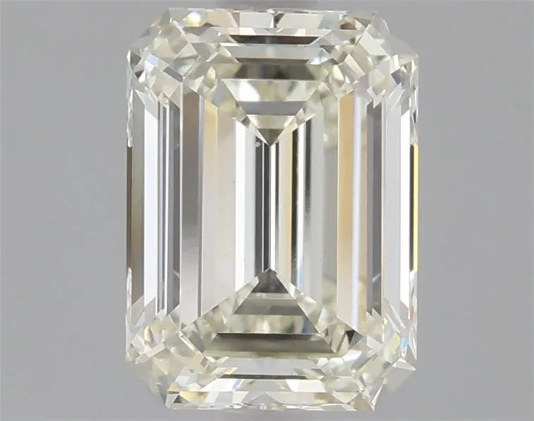 1.54ct Emerald Lab Grown Diamond (Colour Fancy Vivid Pink, Clarity VS2, IGI Certified)