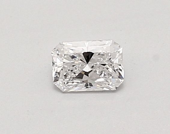 Lab-Grown Radiant Diamond - 0.33 Carats, D Color, VS2 Clarity - Certified by IGI - Report Number: LG675501684