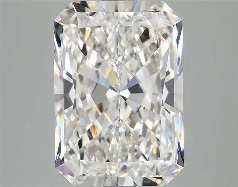 5.05ct Radiant Lab Grown Diamond (Colour E, Clarity VVS2, IGI Certified)