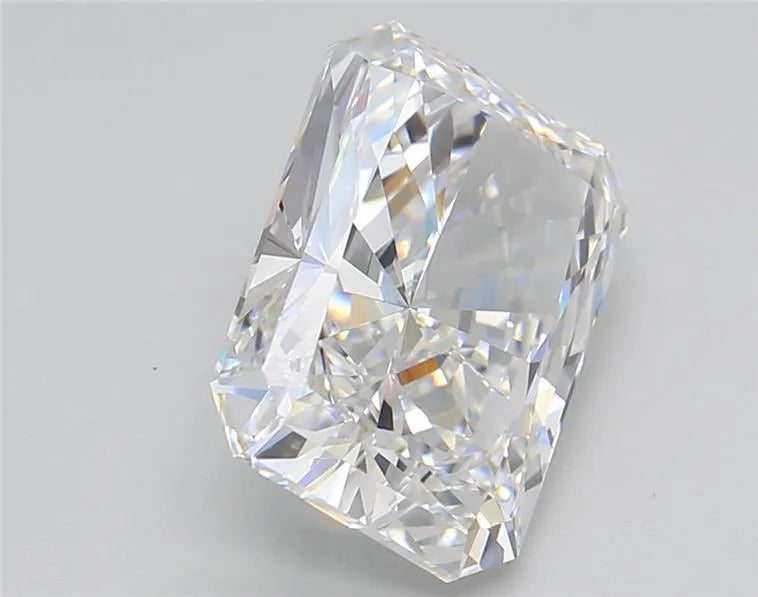 4.01ct Radiant Lab Grown Diamond (Colour F, Clarity VVS2, GIA Certified)