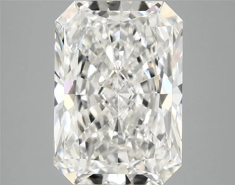 4.10ct Radiant Lab Grown Diamond (Colour F, Clarity VVS2, IGI Certified)