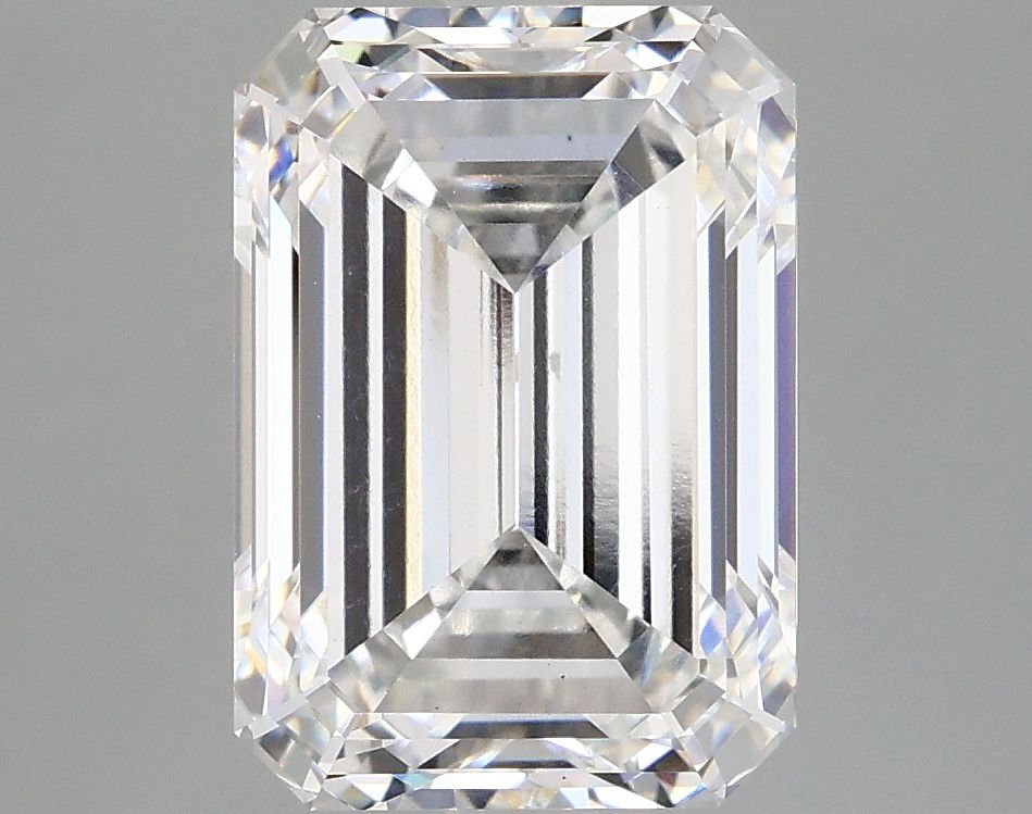 Lab-Grown Emerald Diamond - 4.51 Carats, E Color, VS2 Clarity - Certified by IGI - Report Number: LG670429280