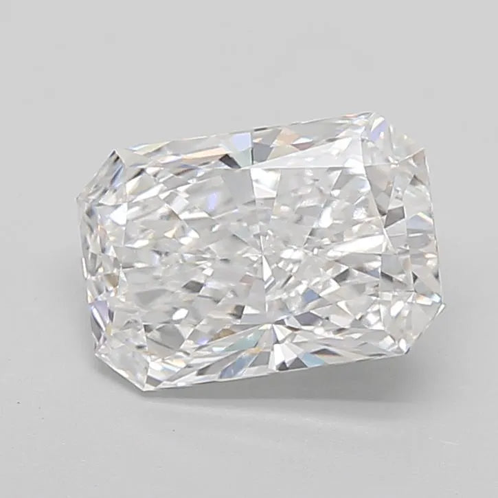 3.10ct Radiant Lab Grown Diamond (Colour D, Clarity VVS1, IGI Certified)