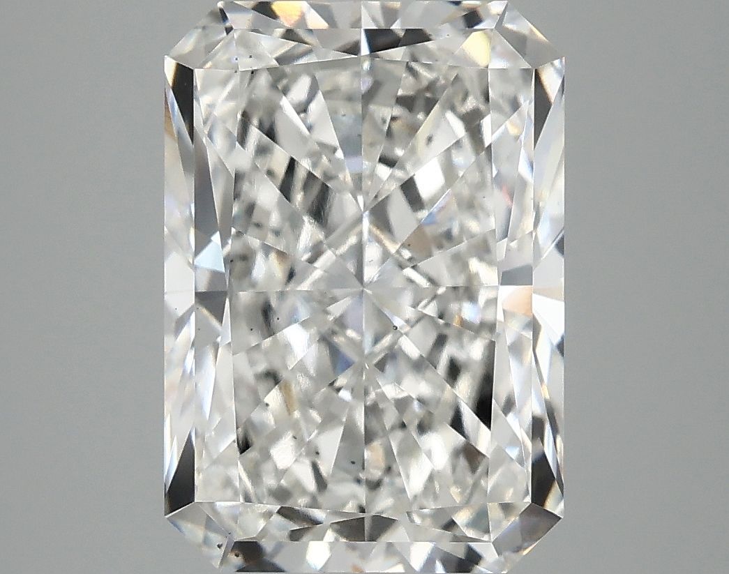 Lab-Grown Radiant Diamond - 4.71 Carats, F Color, VS2 Clarity - Certified by IGI - Report Number: LG687535209