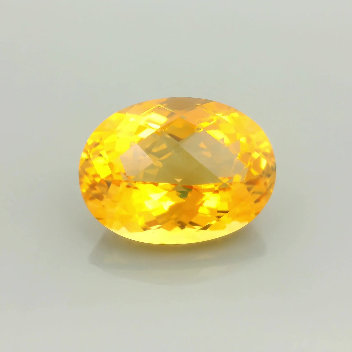 18.77ct Oval Natural Citrine (Colour Yellow, Clarity Eye Clean, Cut Faceted)