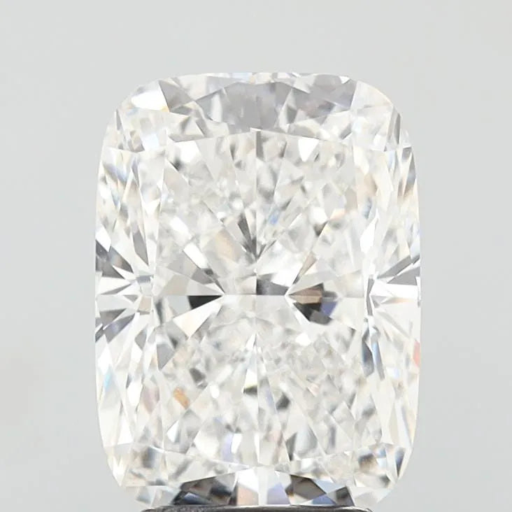 4.03ct Cushion brilliant Lab Grown Diamond (Colour E, Clarity VVS2, IGI Certified)