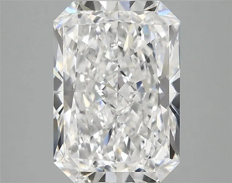 2.81ct Radiant Lab Grown Diamond (Colour E, Clarity VS2, IGI Certified)