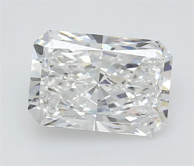 Diamant de laboratoire radiant de 3,55 ct (couleur E, pureté VVS1, certifié GIA)