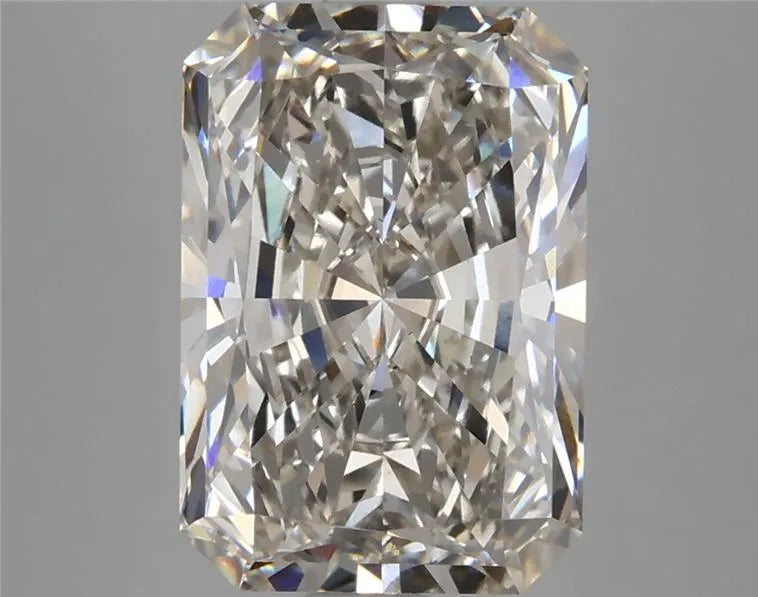 4.39ct Radiant Lab Grown Diamond (Colour H, Clarity VS2, IGI Certified)