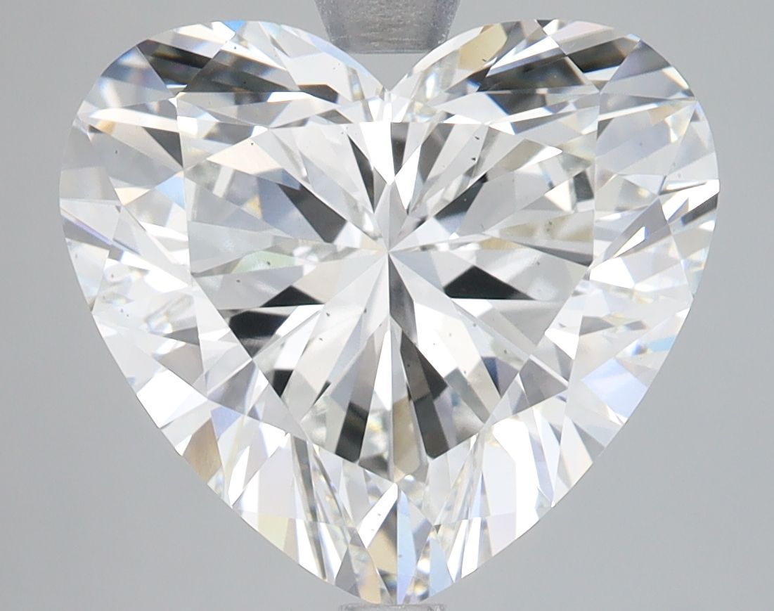 Lab-Grown Heart Diamond - 6.09 Carats, F Color, VS2 Clarity - Certified by IGI - Report Number: LG685553645