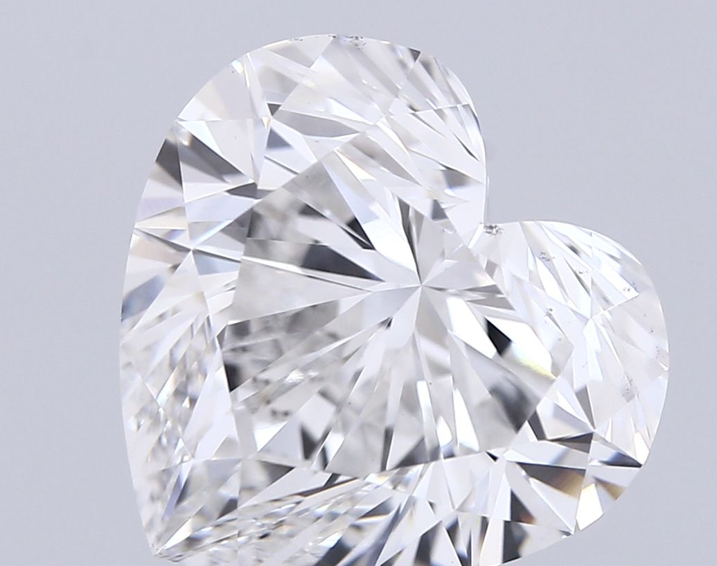 Lab-Grown Heart Diamond - 7.03 Carats, E Color, VS2 Clarity - Certified by IGI - Report Number: LG673412827