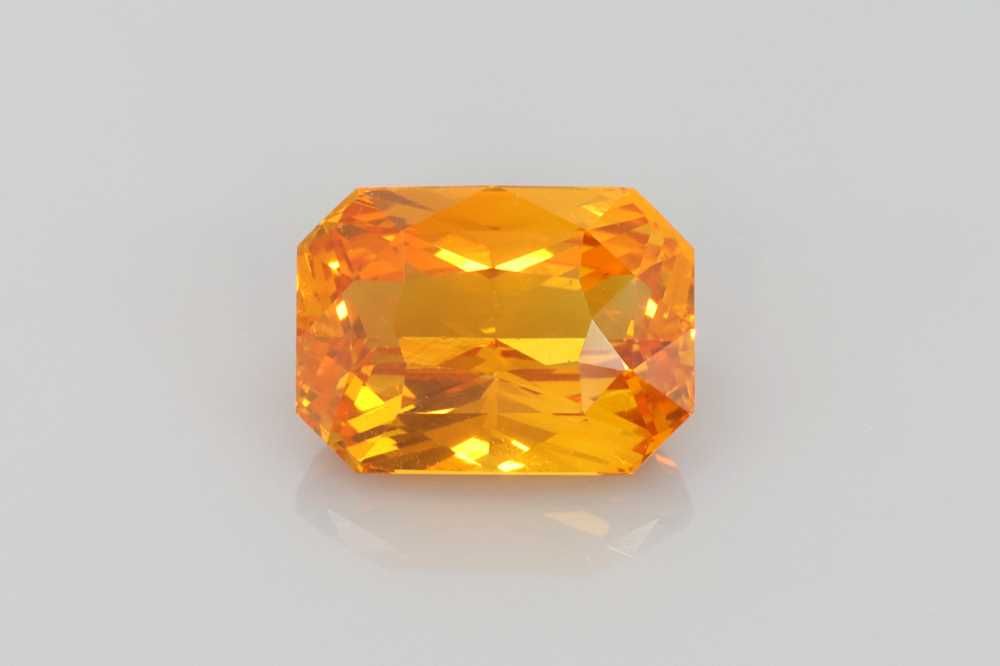 2.06ct Emerald Natural Sapphire (Colour Orange, Clarity Eye Clean, Cut Faceted)