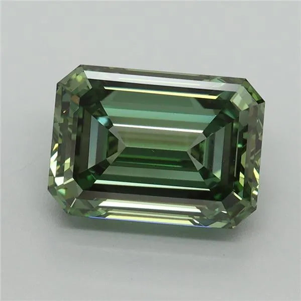 2.53ct Emerald Lab Grown Diamond (Colour Fancy Vivid Green, Clarity VVS2, IGI Certified)