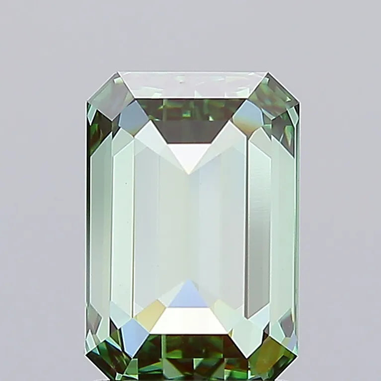 2.56ct Emerald Lab Grown Diamond (Colour Fancy Vivid Green, Clarity VVS2, IGI Certified)