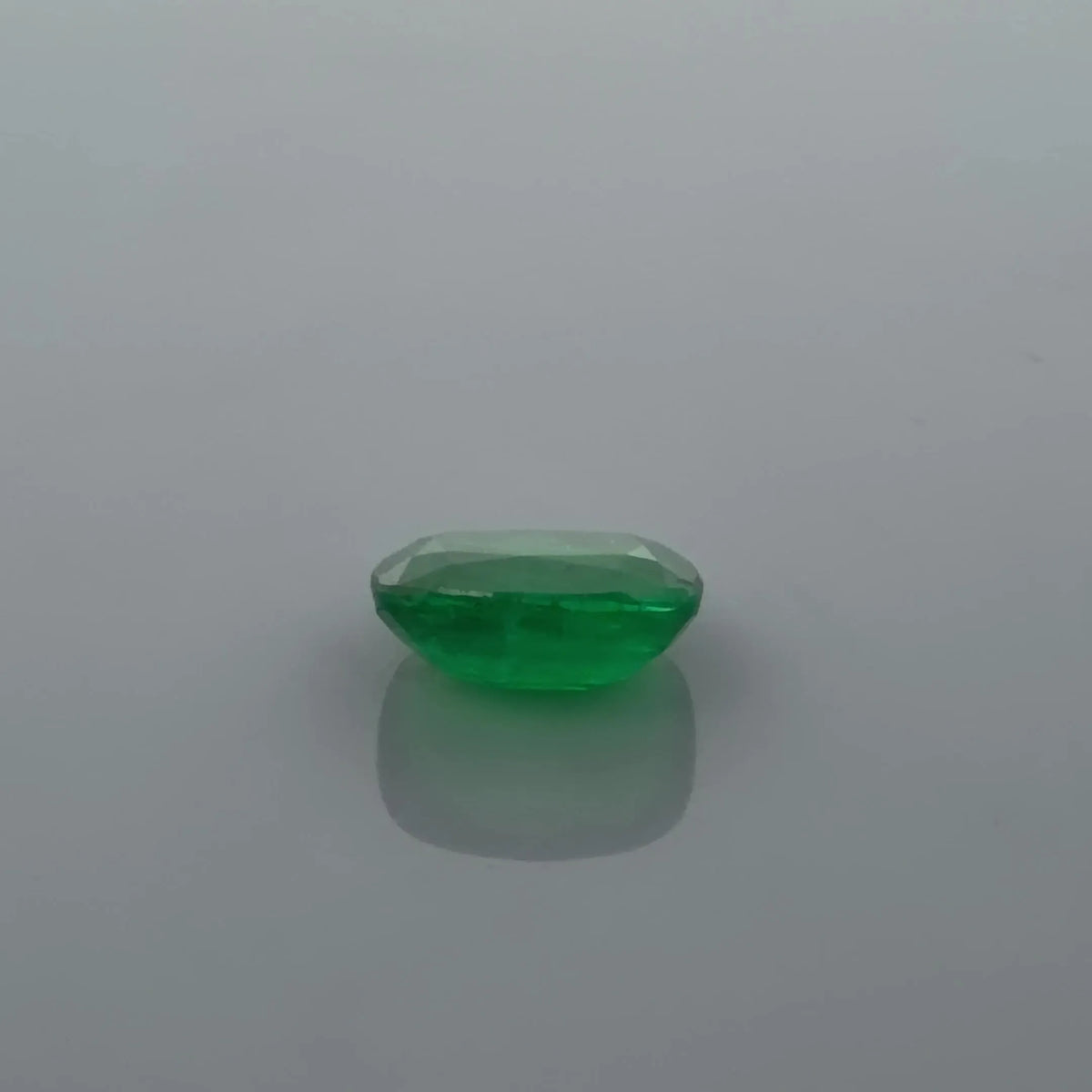 2.82ct Cushion Natural Emerald (Colour Green, Clarity Moderately Included, Cut Faceted)