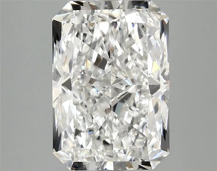 2.91ct Radiant Lab Grown Diamond (Colour F, Clarity VVS2, IGI Certified)
