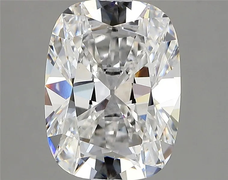 3.43ct Cushion modified Lab Grown Diamond (Colour E, Clarity VVS2, IGI Certified)