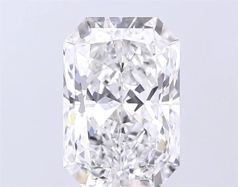 3.02ct Radiant Lab Grown Diamond (Colour D, Clarity VVS2, IGI Certified)