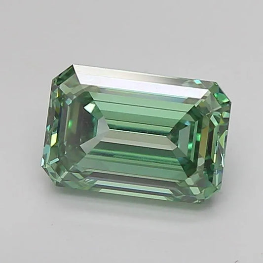 1.64ct Emerald Lab Grown Diamond (Colour Fancy Vivid Green, Clarity VVS2, IGI Certified)