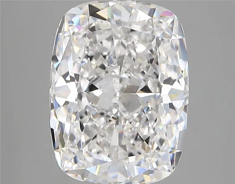 Diamant de laboratoire modifié coussin de 4,38 ct (couleur E, pureté VVS2, certifié IGI)