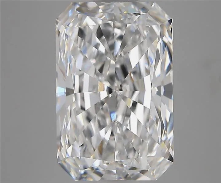 4.10ct Radiant Lab Grown Diamond (Colour D, Clarity VVS1, IGI Certified)