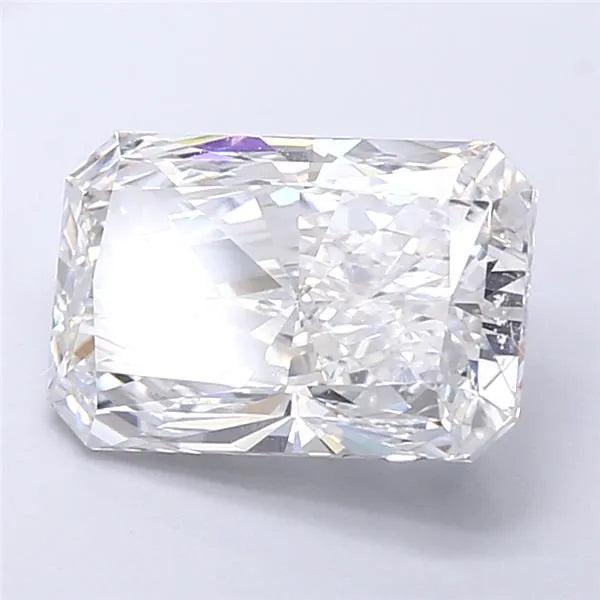 4.05ct Radiant Lab Grown Diamond (Colour F, Clarity VVS2, IGI Certified)