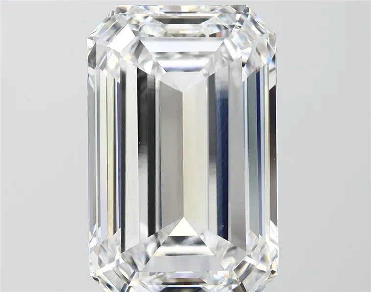 11.79ct Emerald Lab Grown Diamond (Colour E, Clarity VVS2, IGI Certified)