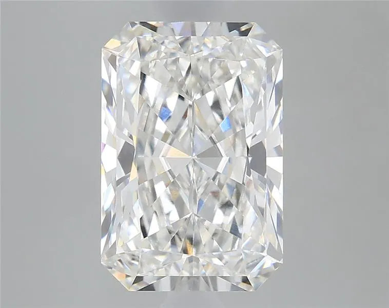 2.10ct Radiant Lab Grown Diamond (Colour F, Clarity VVS1, IGI Certified)
