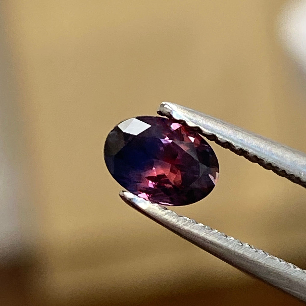 0.53ct Oval Natural Sapphire (Colour Multicolor, Clarity Eye Clean, Cut Faceted)