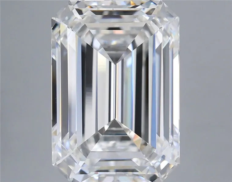 7.36ct Emerald Lab Grown Diamond (Colour E, Clarity VVS2, IGI Certified)