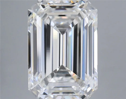 Diamant émeraude de 7,36 ct (couleur E, pureté VVS2, certifié IGI)