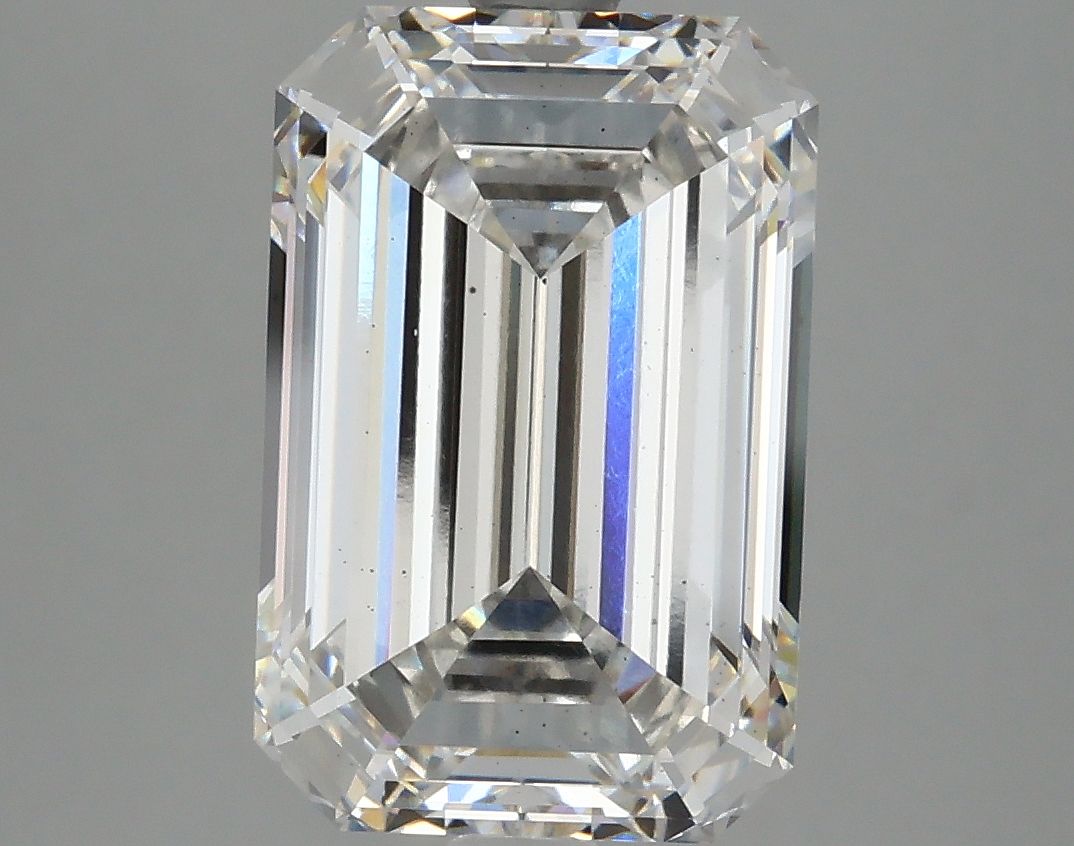 Lab-Grown Emerald Diamond - 4.76 Carats, F Color, VS2 Clarity - Certified by IGI - Report Number: LG626476399