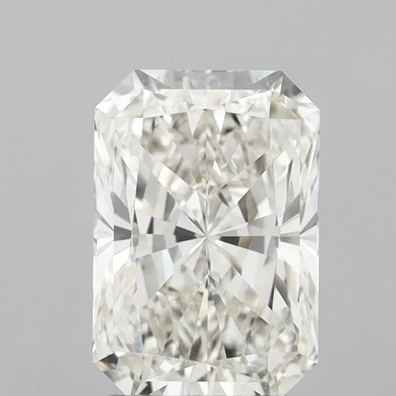 3.09ct Radiant Lab Grown Diamond (Colour I, Clarity VS1, IGI Certified)