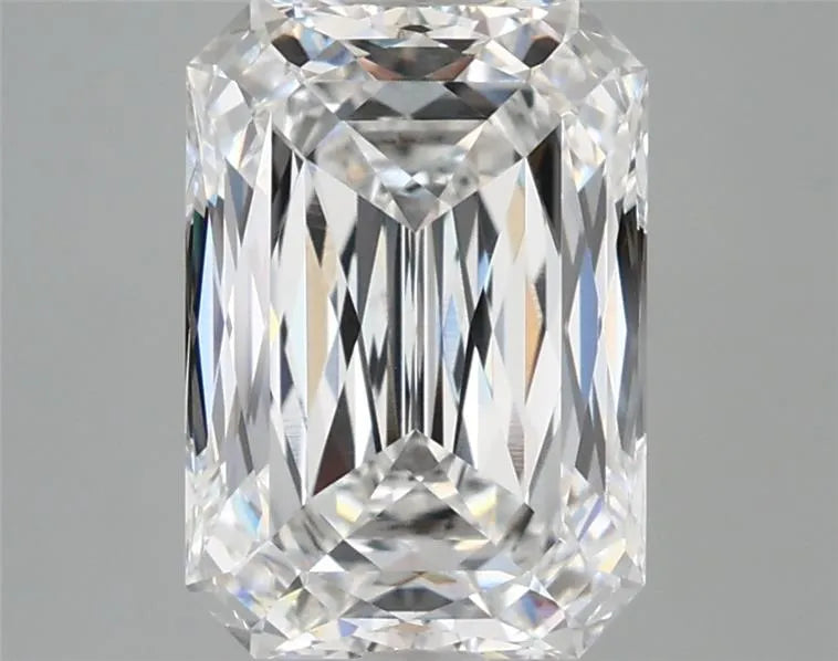 3.54ct Radiant Lab Grown Diamond (Colour E, Clarity VVS2, IGI Certified)