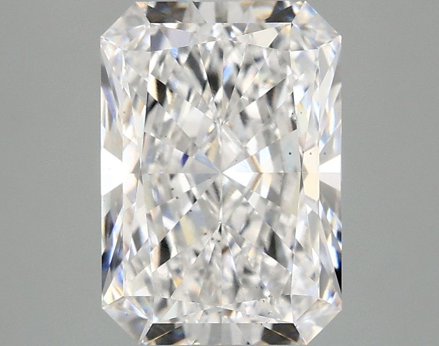 Lab-Grown Radiant Diamond - 2.97 Carats, E Color, VS2 Clarity - Certified by IGI - Report Number: LG681551425