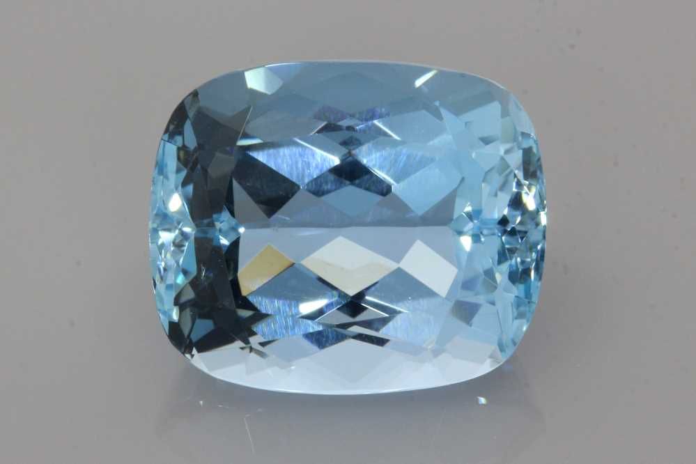 Cushion 5.53ct Vivid Blue Blue Aquamarine EC Clarity • NONE • 94F1CD6306