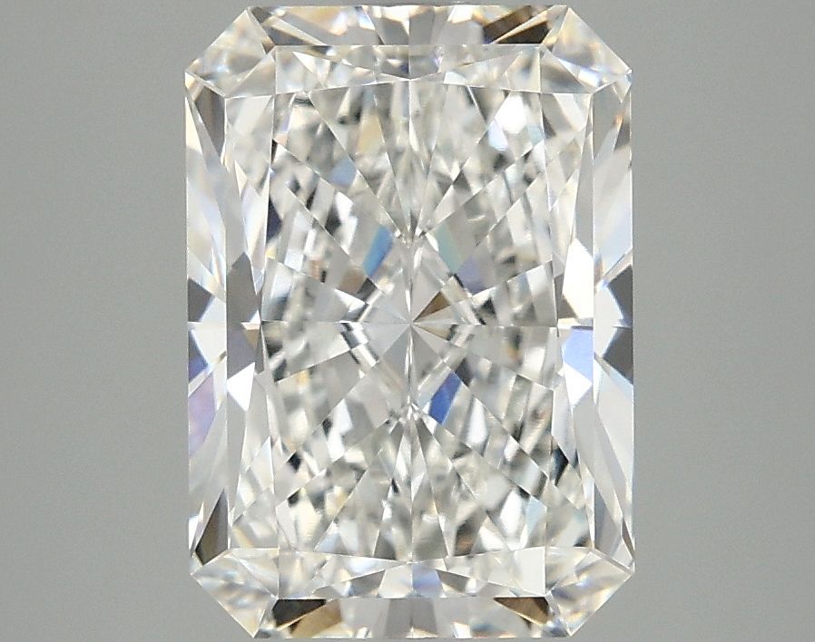 Lab-Grown Radiant Diamond - 2.96 Carats, F Color, VVS2 Clarity - Certified by IGI - Report Number: LG670474048