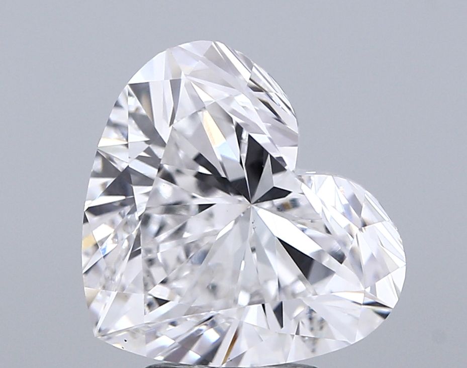 Lab-Grown Heart Diamond - 4.02 Carats, E Color, VS1 Clarity - Certified by IGI - Report Number: LG687581941